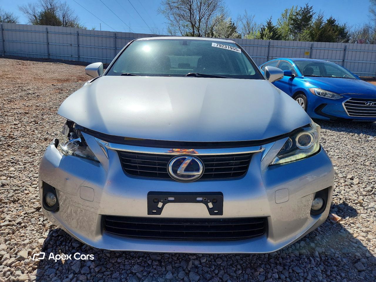 Lexus CT 2013