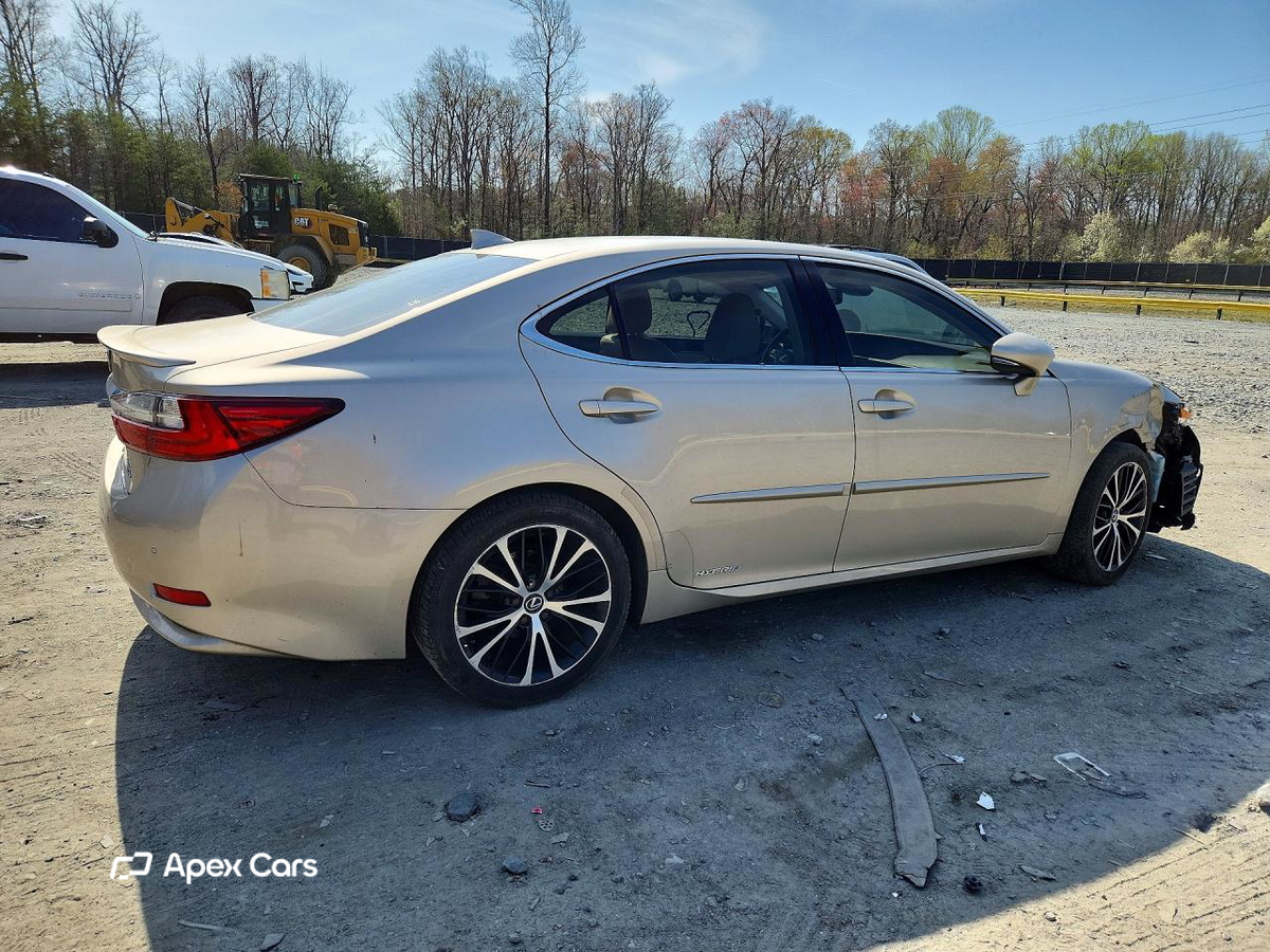 Lexus ES 2016