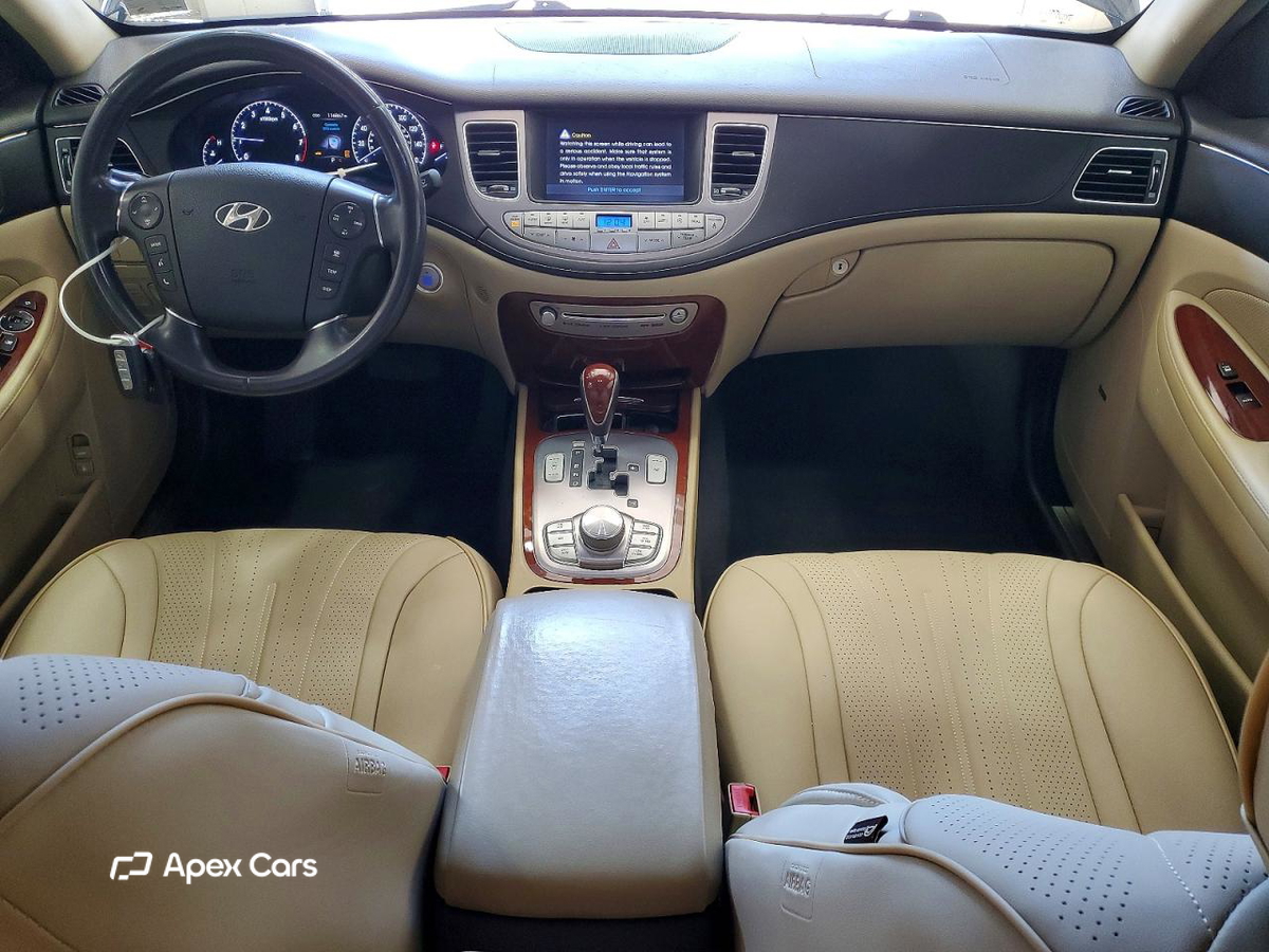 Hyundai Genesis 2012