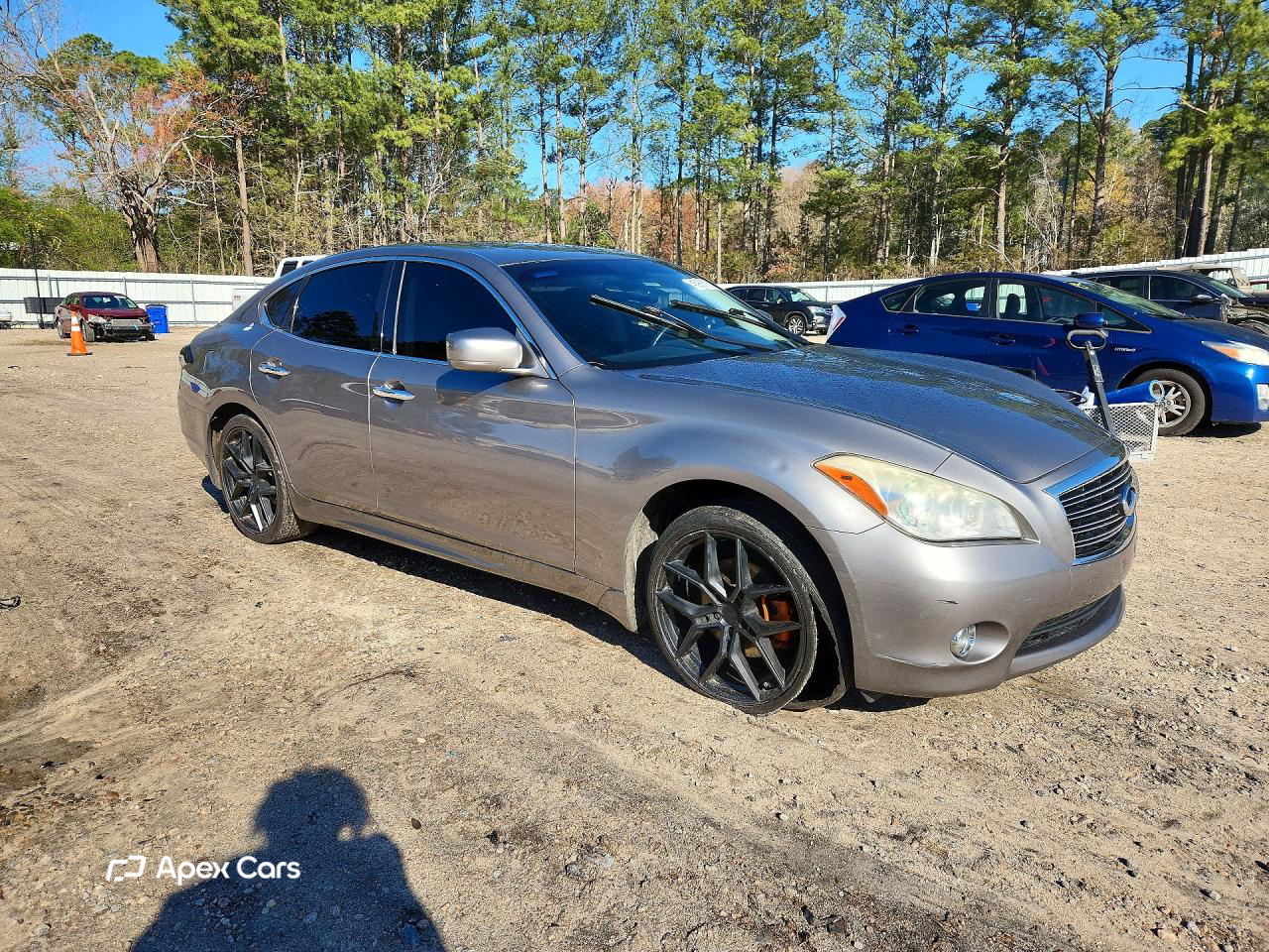 Infiniti M 2012