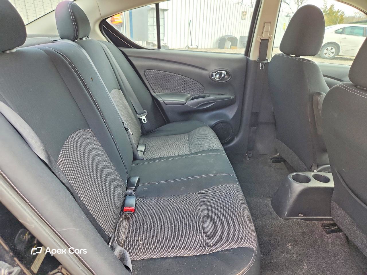Nissan Versa 2015