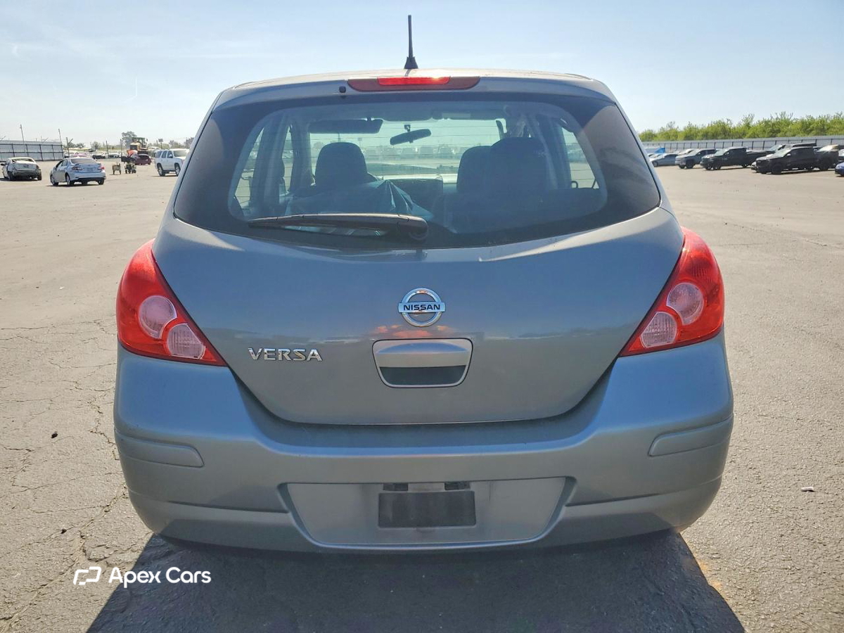 Nissan Versa 2012