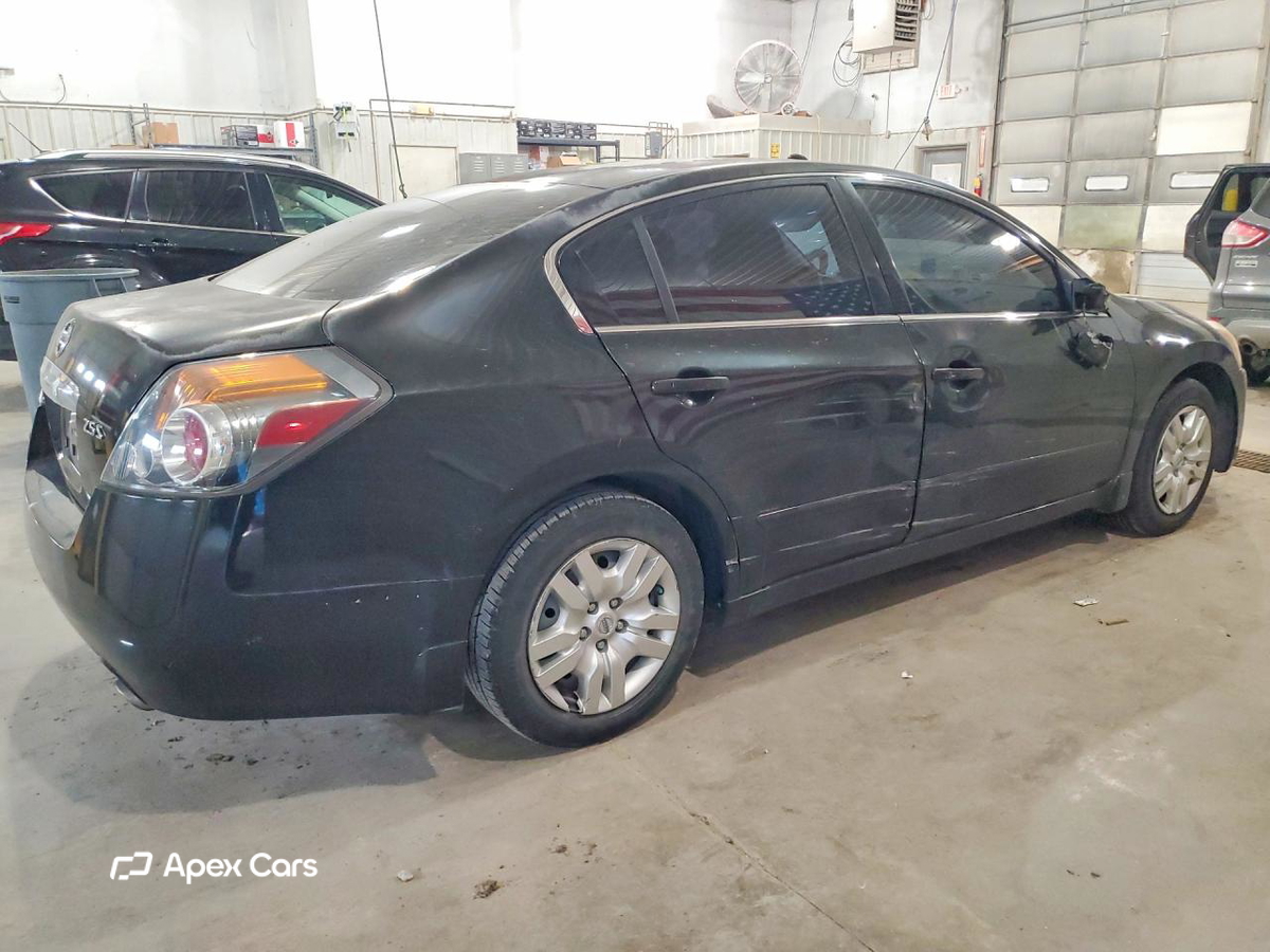 Nissan Altima 2012