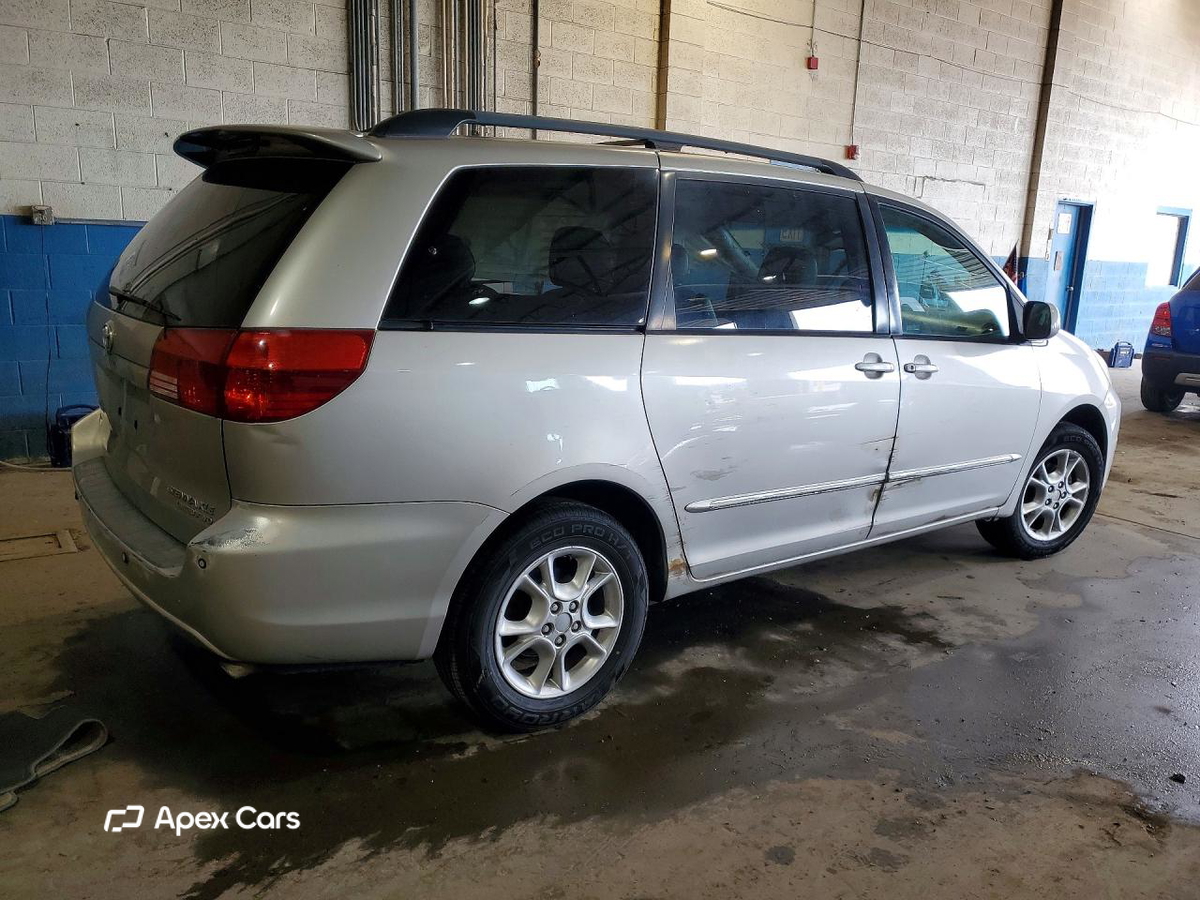 Toyota Sienna 2005