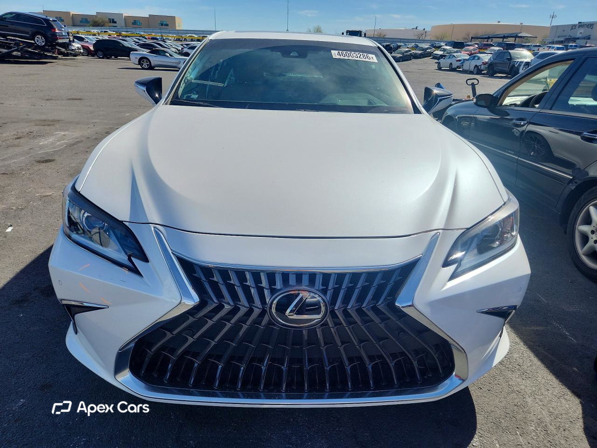 Lexus ES 2024
