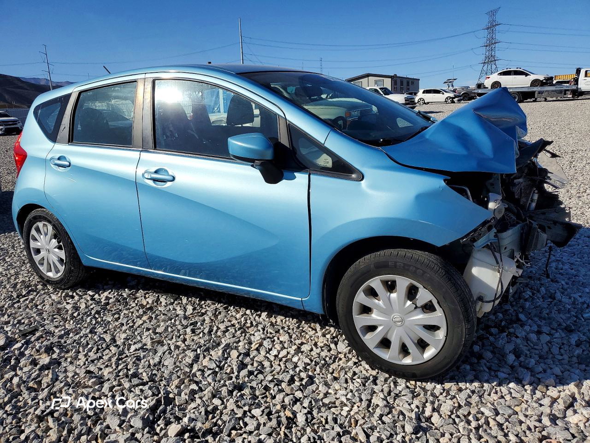 Nissan Versa 2015