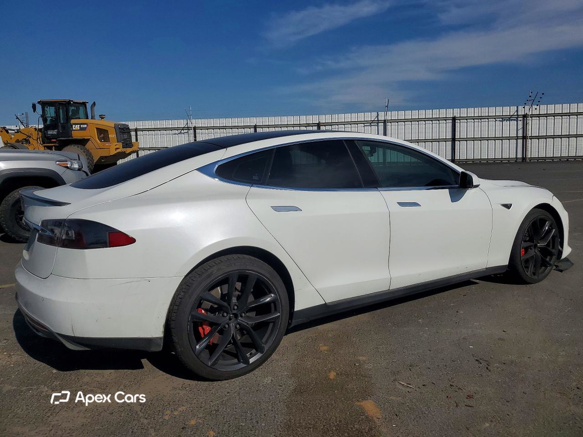 Tesla Model S 2014