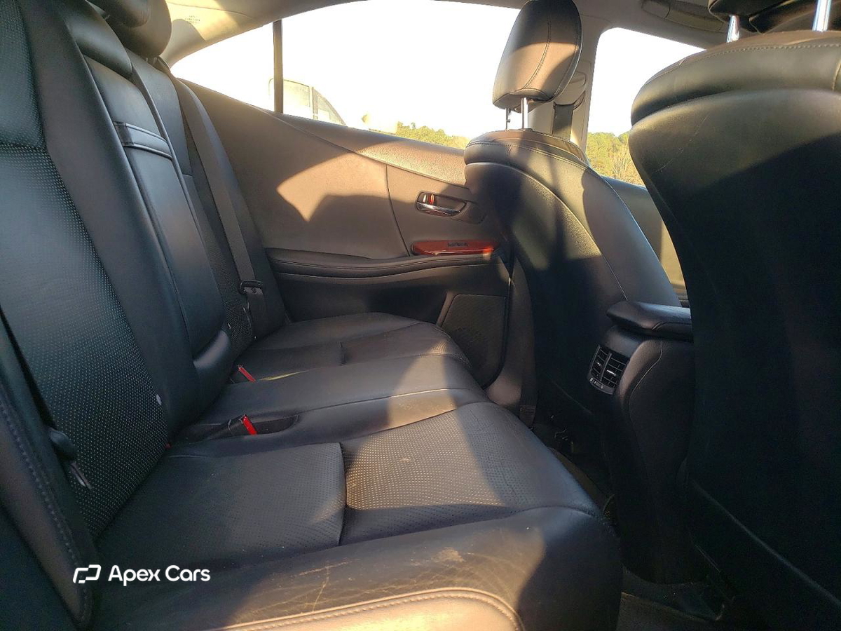 Lexus HS 2010