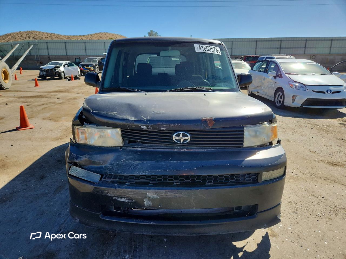 Scion xB 2005