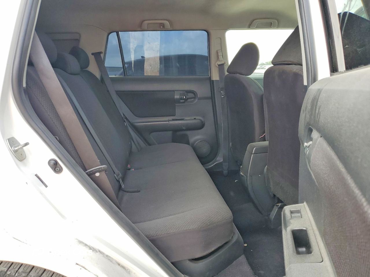Scion xB 2010