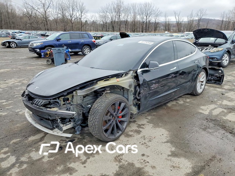 Tesla Model 3 2020 - Image 1 of 13