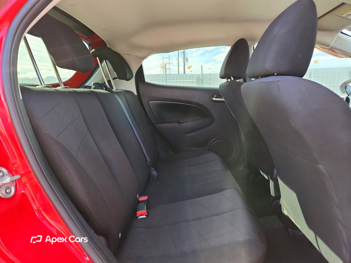Mazda 2 2012