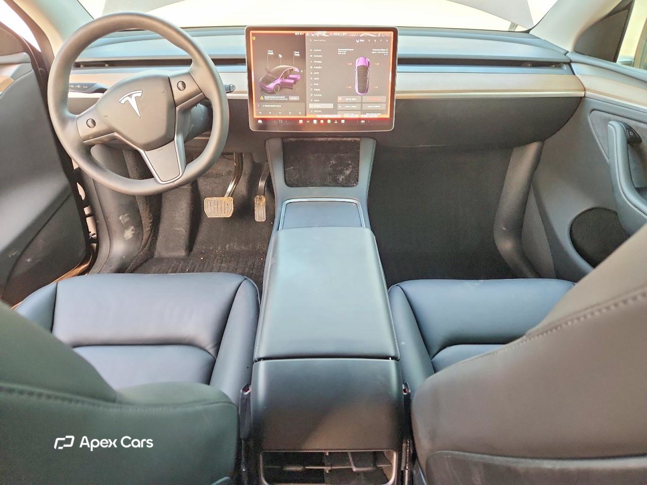 Tesla Model Y 2024