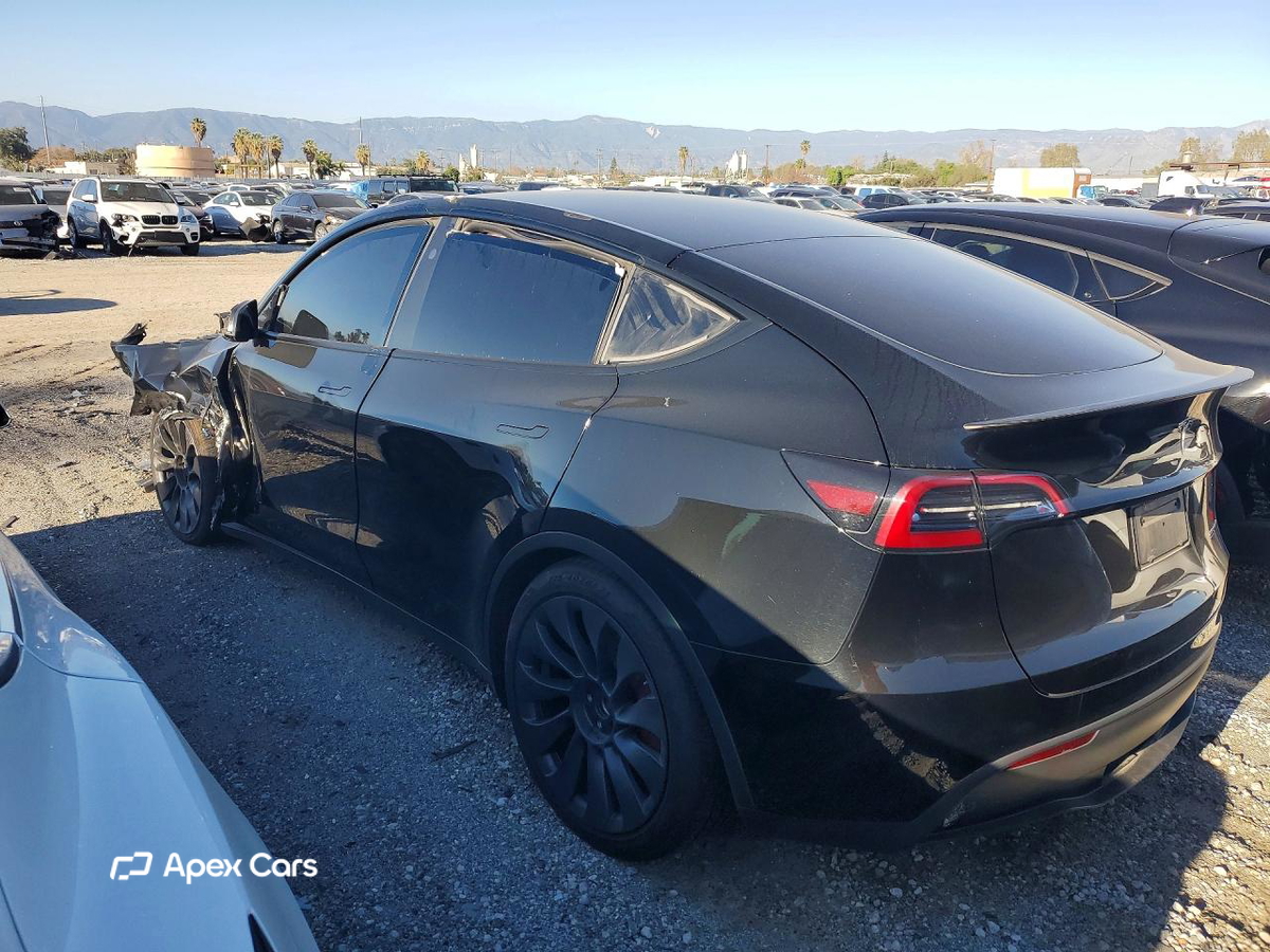 Tesla Model Y 2024