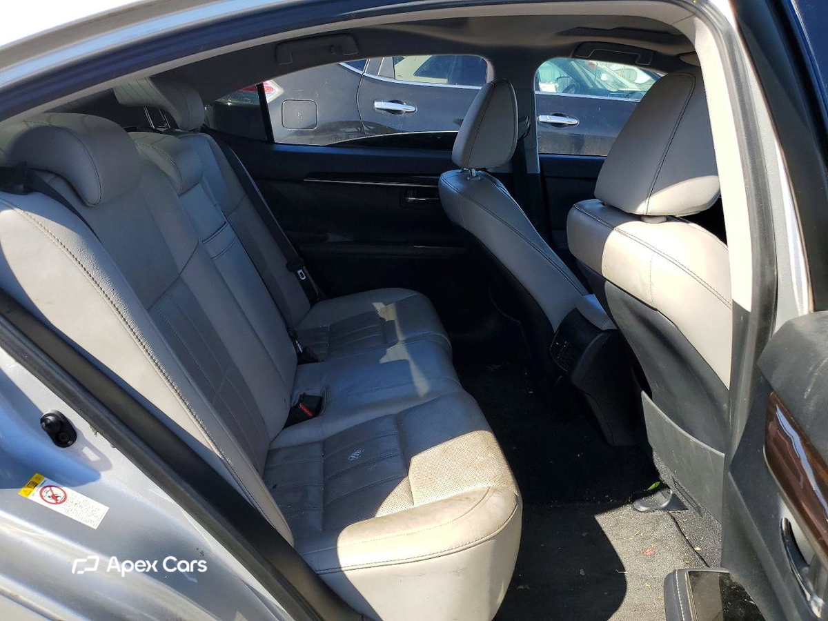 Lexus ES 2016