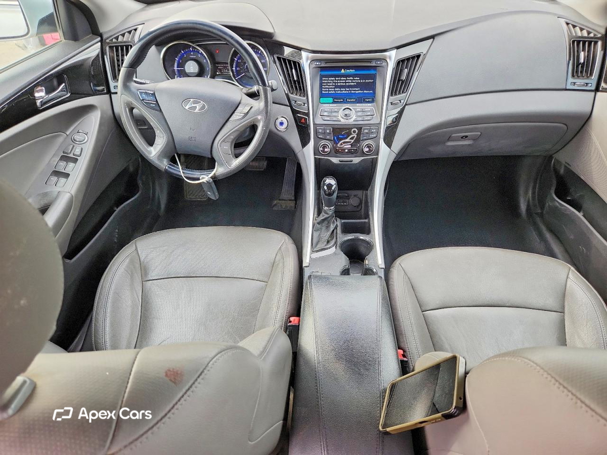Hyundai Sonata 2012