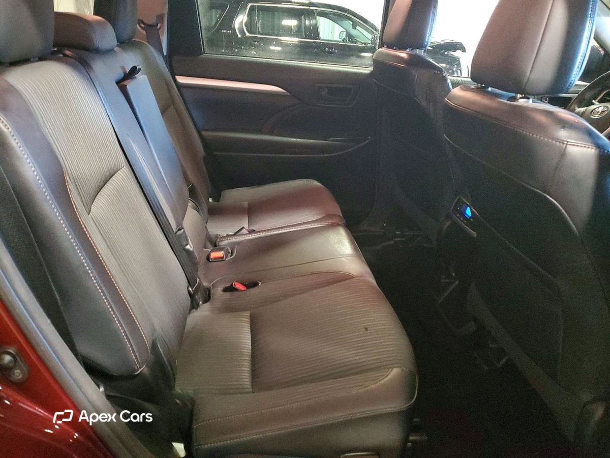 Toyota Highlander 2016