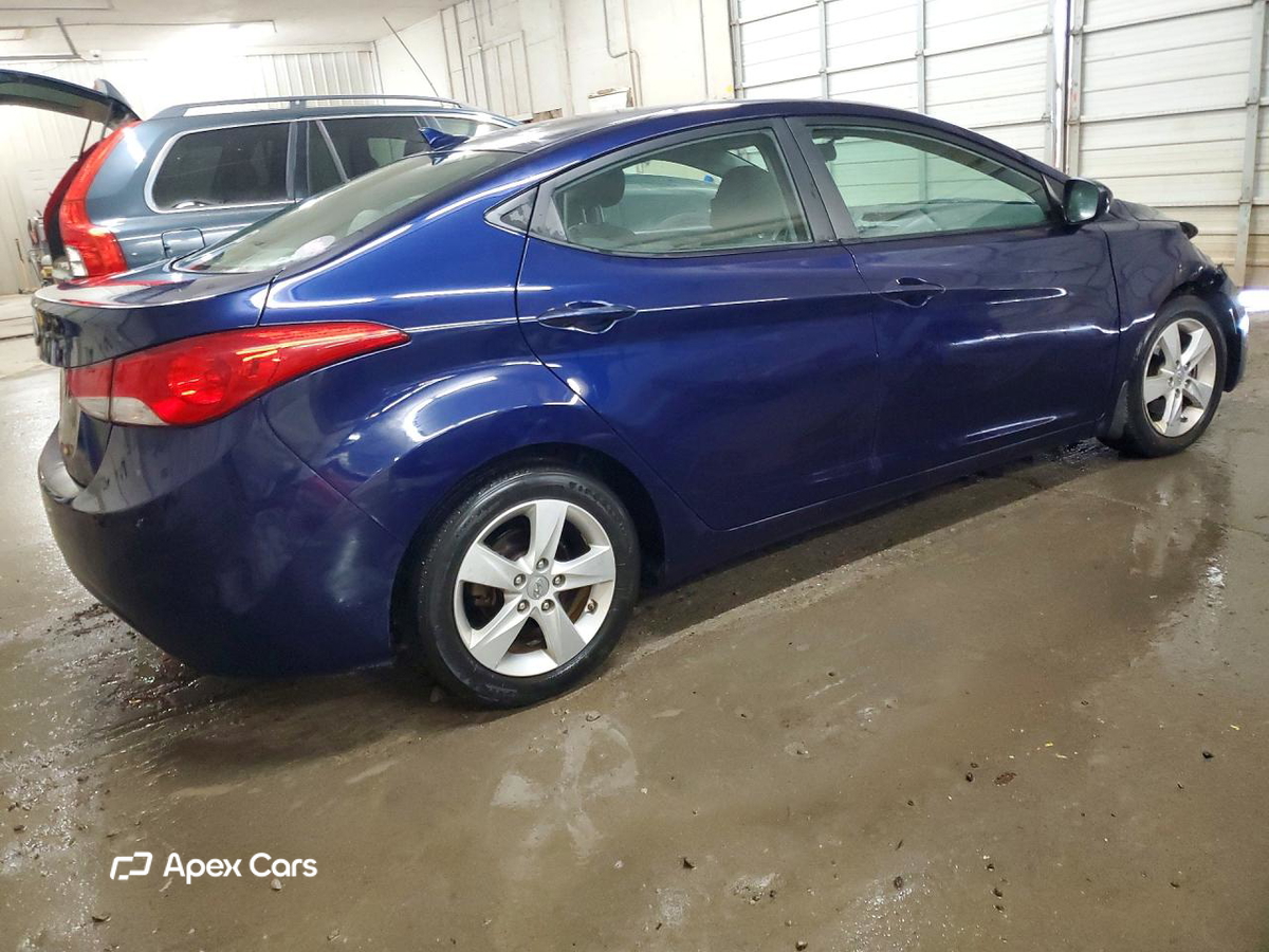 Hyundai Elantra 2013