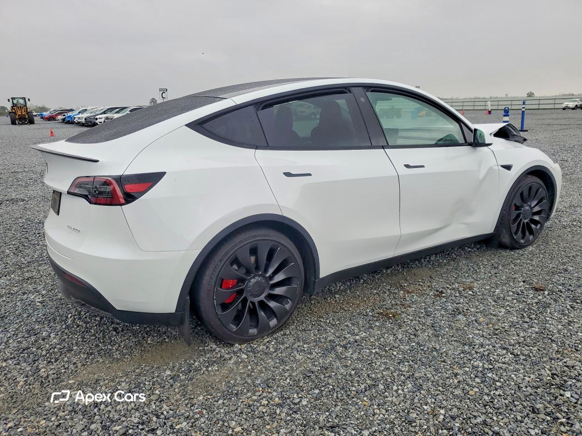 Tesla Model Y 2023