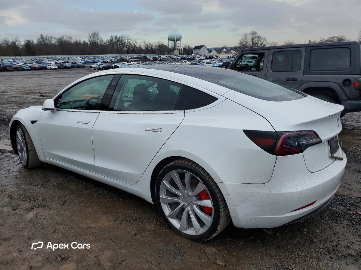 Tesla Model 3 2020