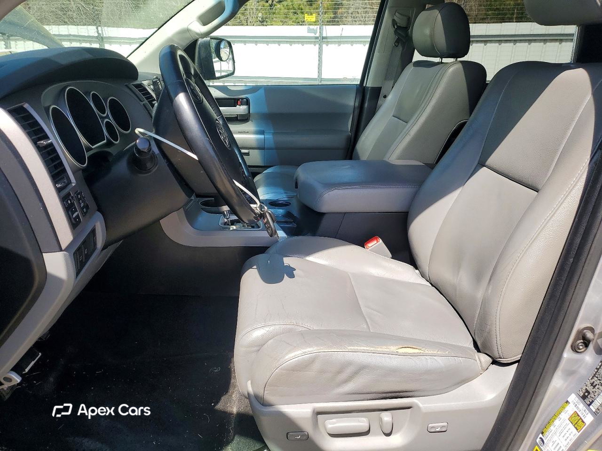 Toyota Sequoia 2012