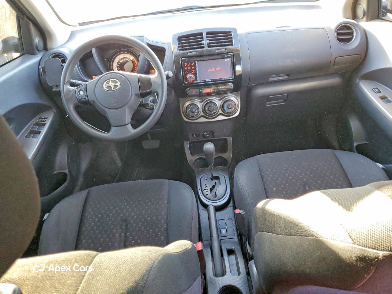 Scion xD 2013