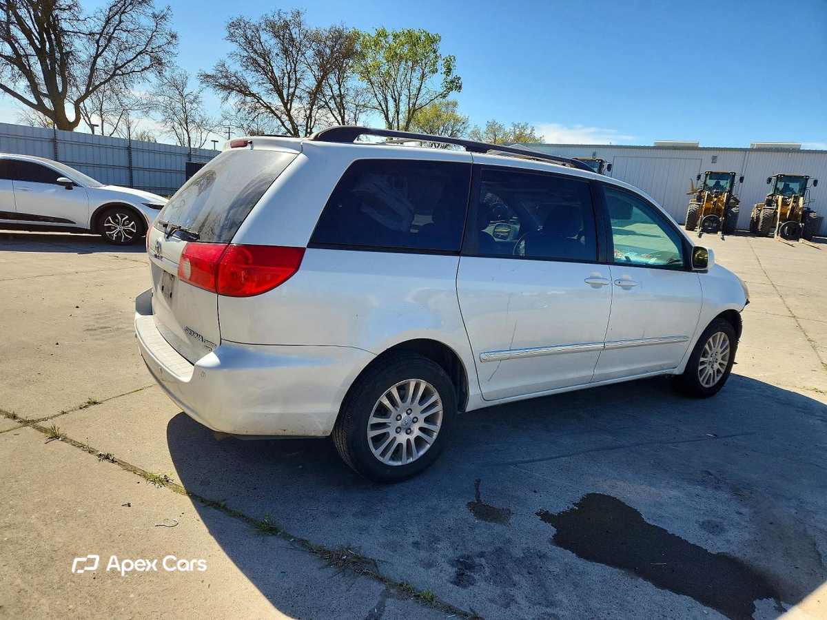 Toyota Sienna 2010