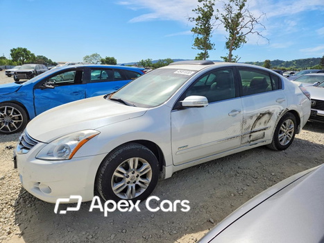 Nissan Altima 2011 - Image 1 of 12