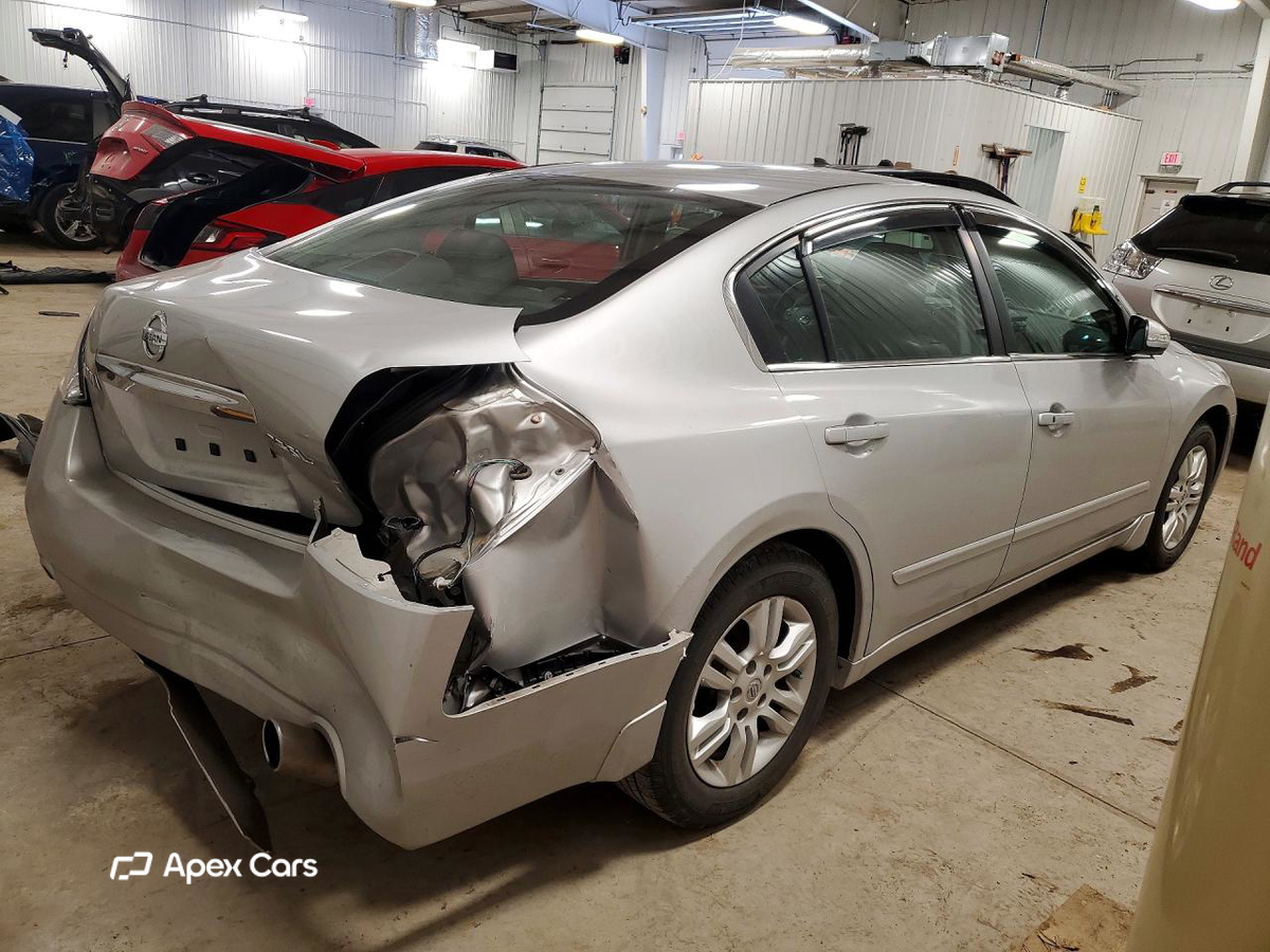 Nissan Altima 2011