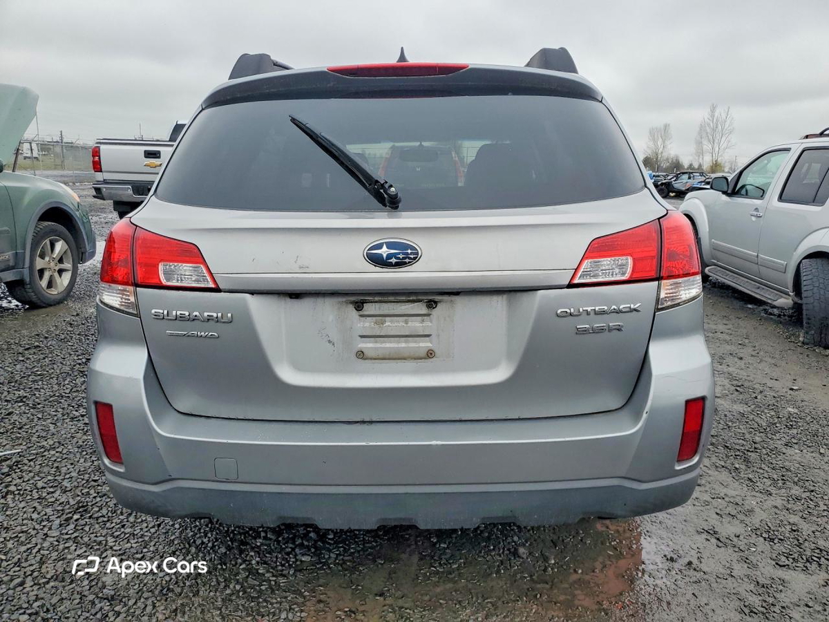 Subaru Outback 2011