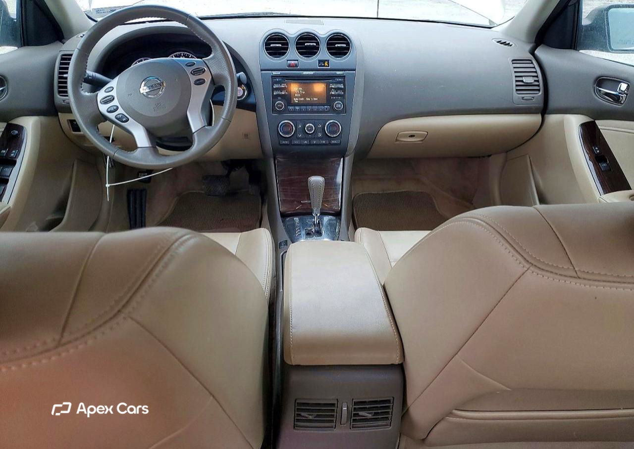 Nissan Altima 2012