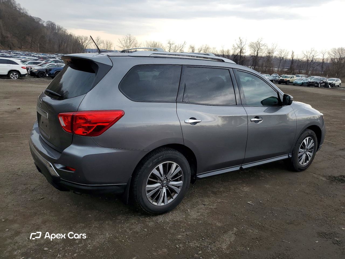 Nissan Pathfinder 2018
