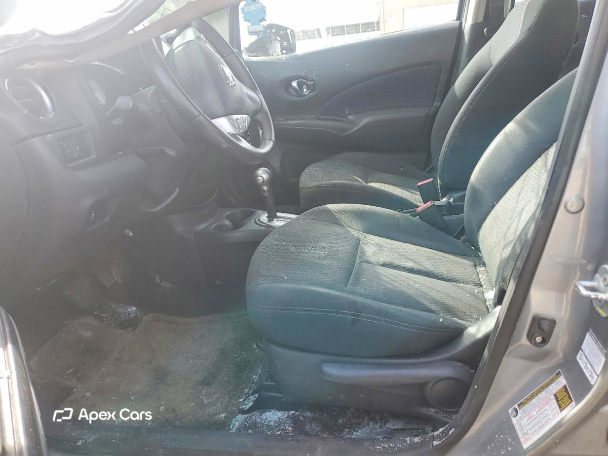 Nissan Versa 2015