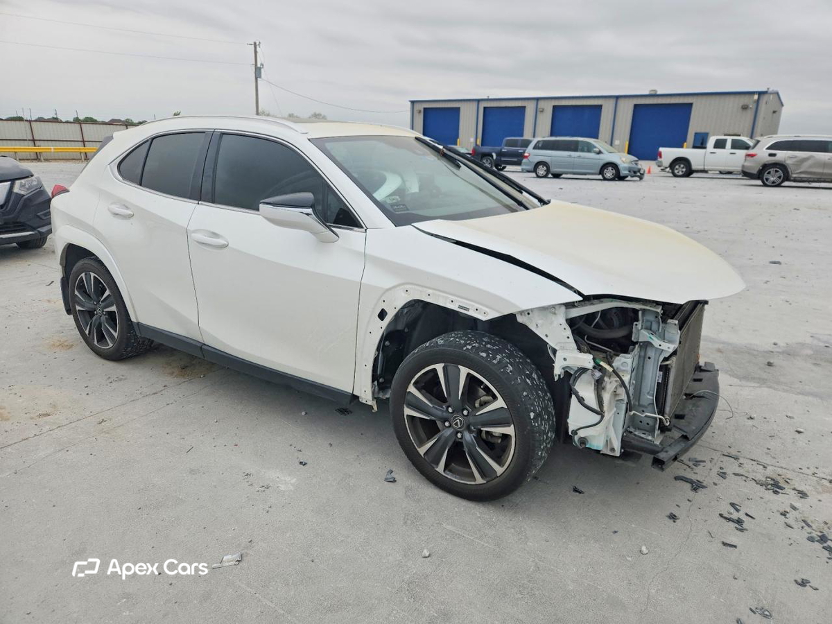 Lexus UX 2022