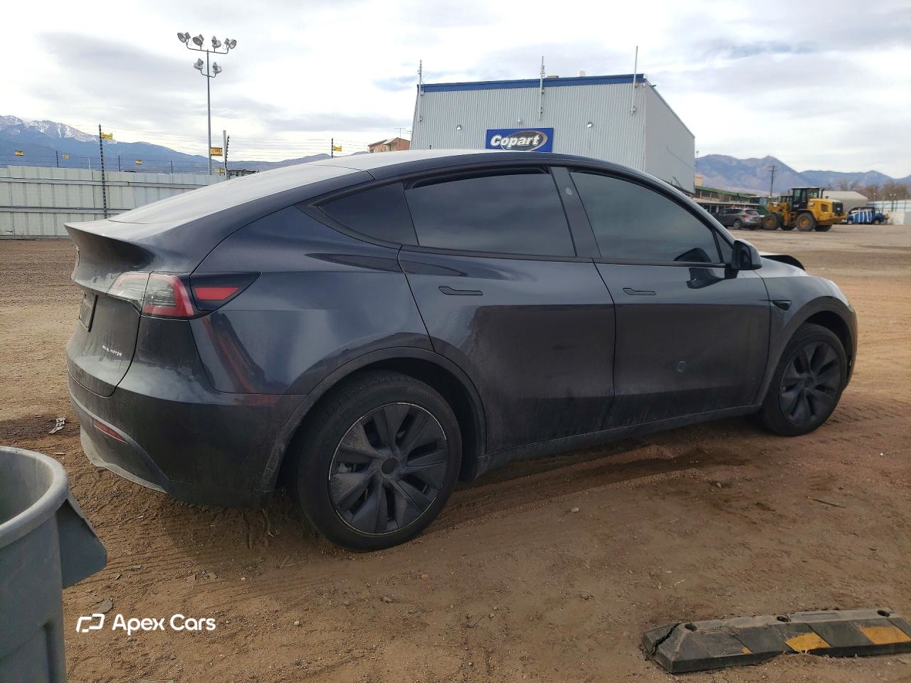 Tesla Model Y 2024