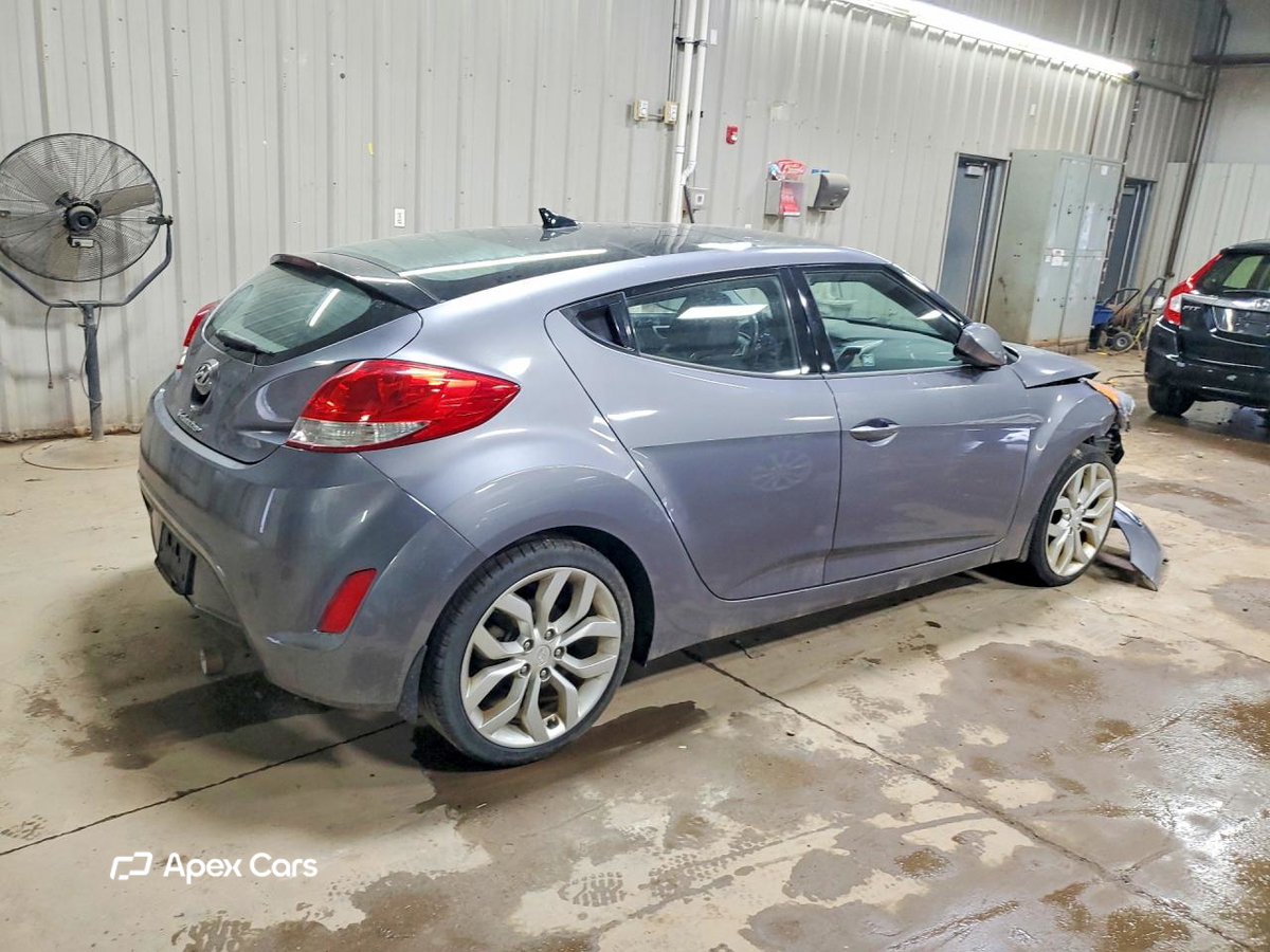 Hyundai Veloster 2013