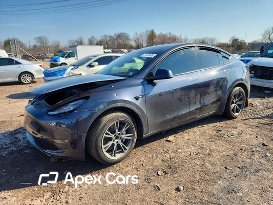 Tesla Model Y 2025 - Image 1 of 13