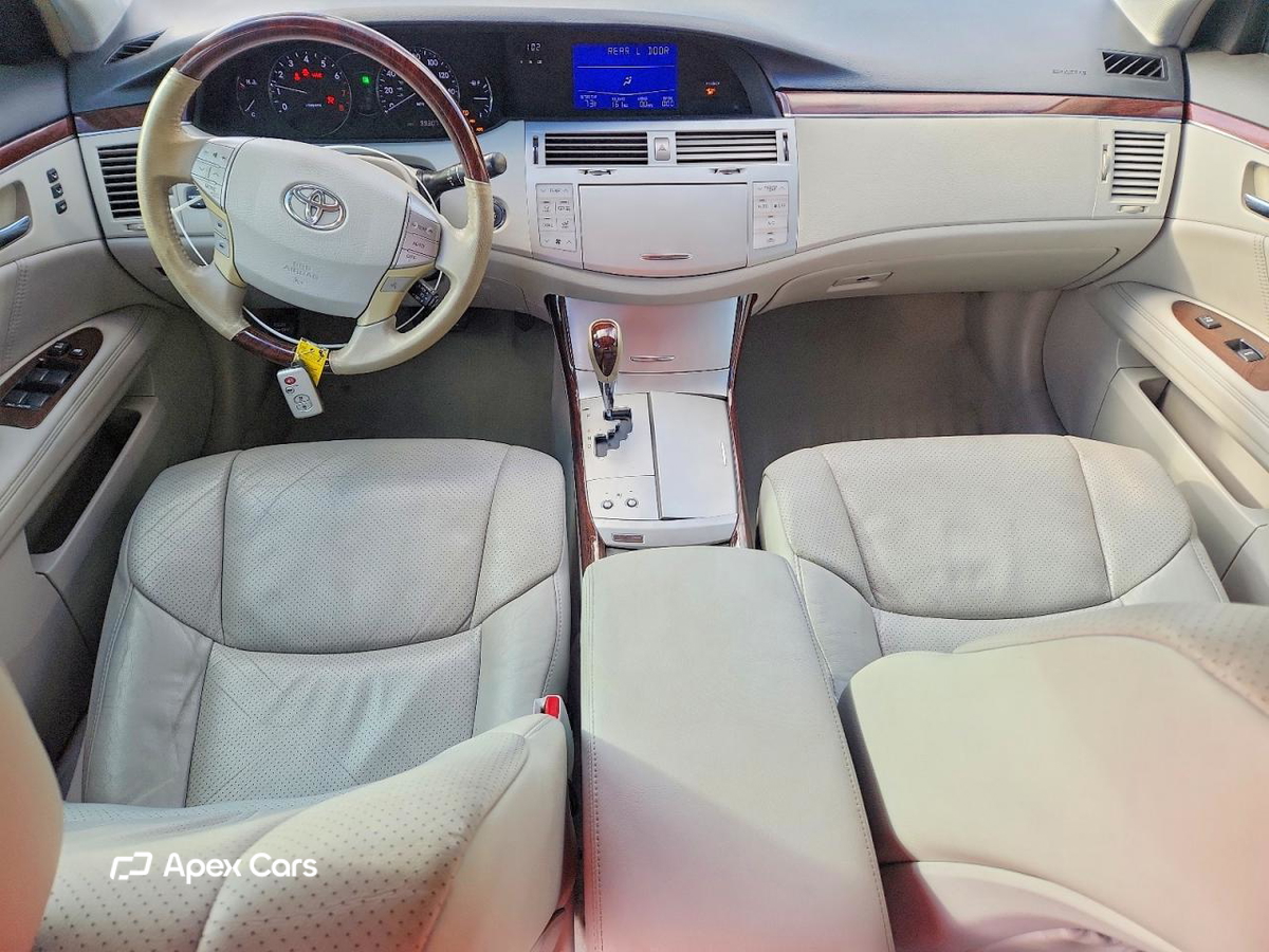 Toyota Avalon 2010