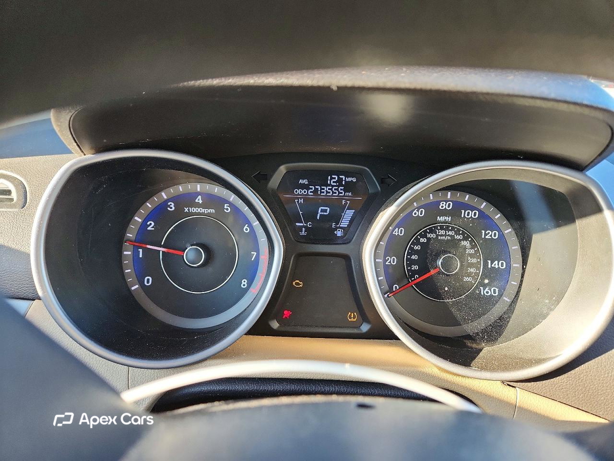 Hyundai Elantra 2012