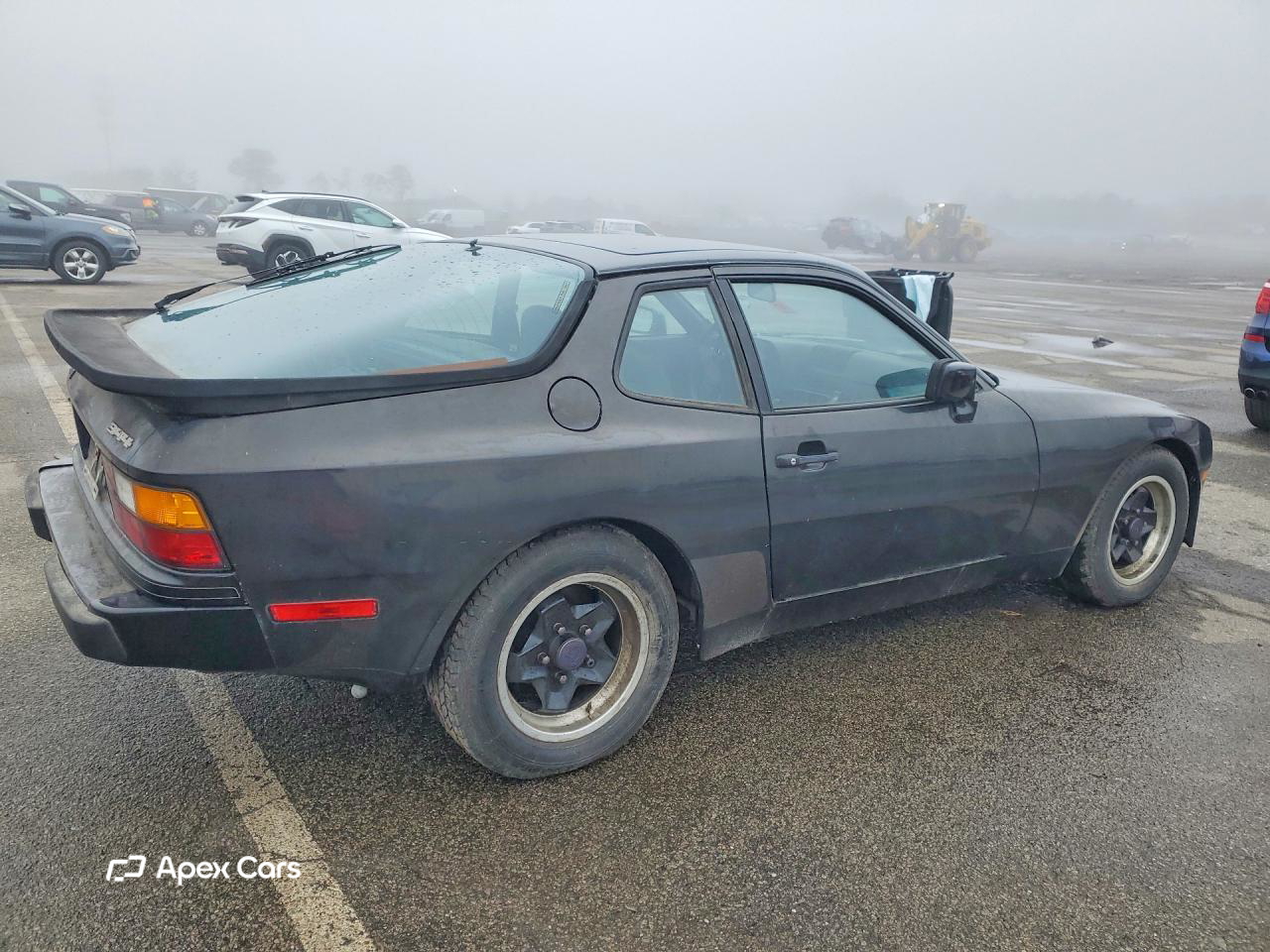 Porsche 944 1983