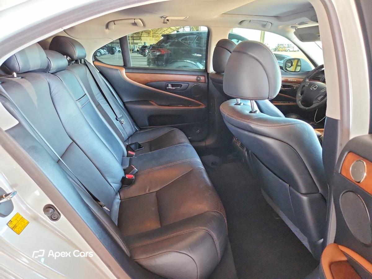 Lexus LS 2010