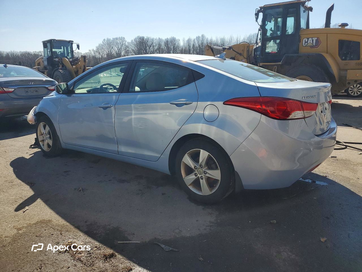 Hyundai Elantra 2012