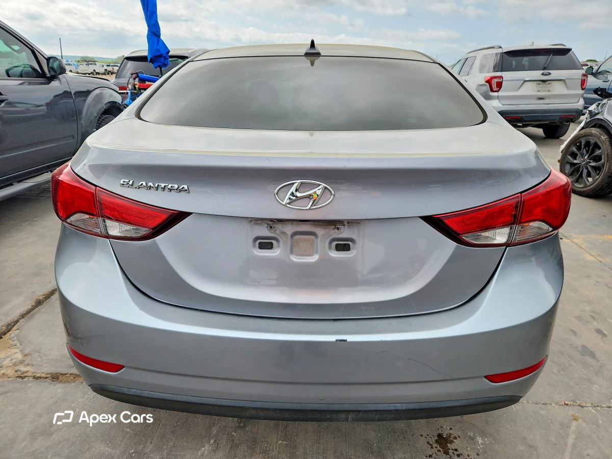 Hyundai Elantra 2016