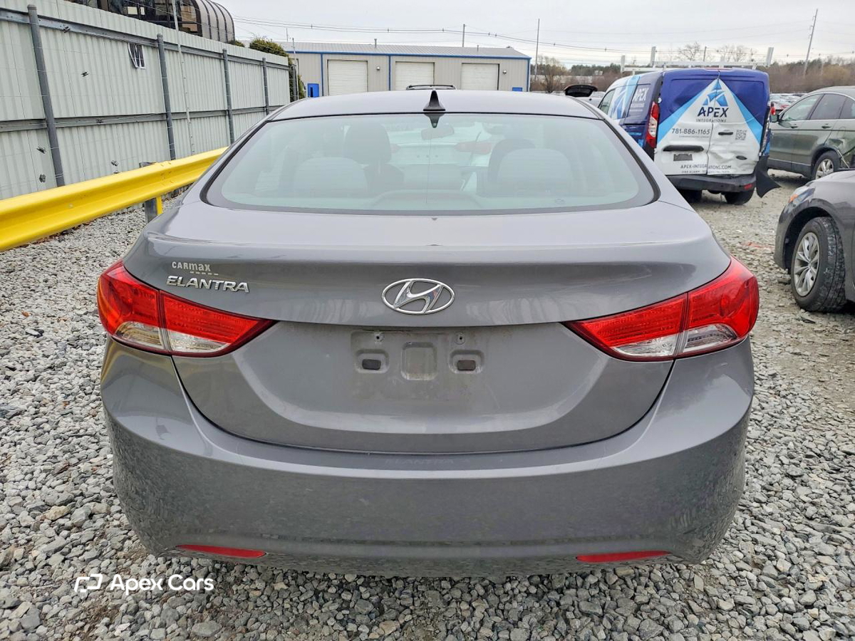 Hyundai Elantra 2013
