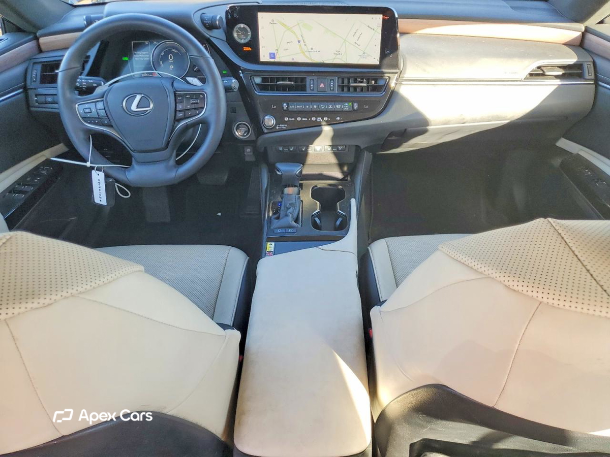 Lexus ES 2024