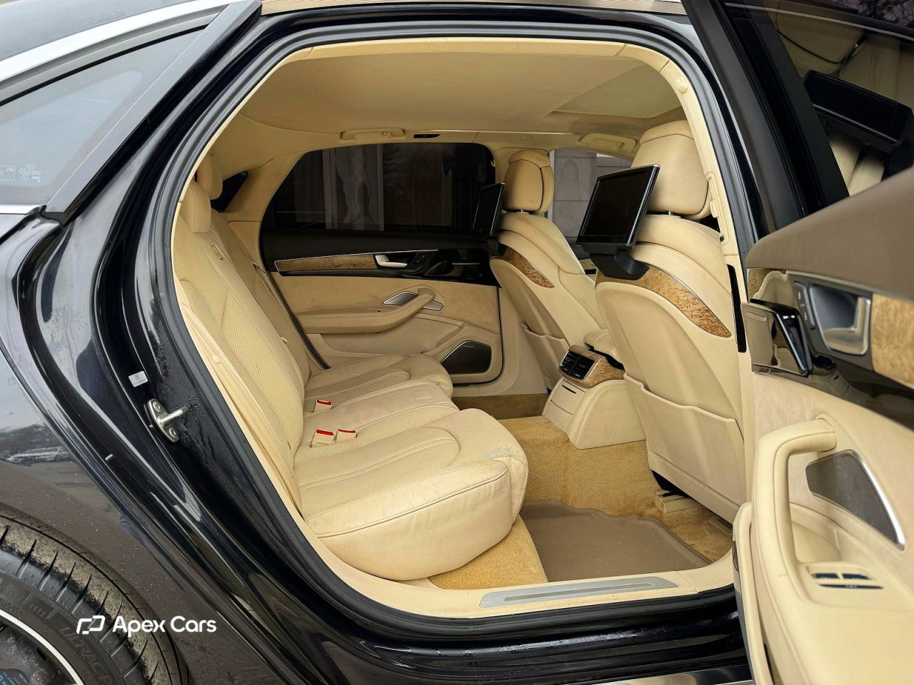 Audi A8 2011