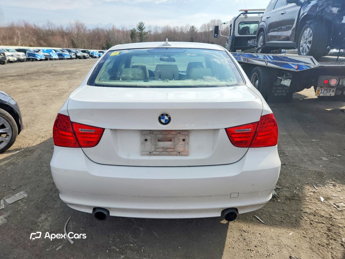 BMW Series 3 2011