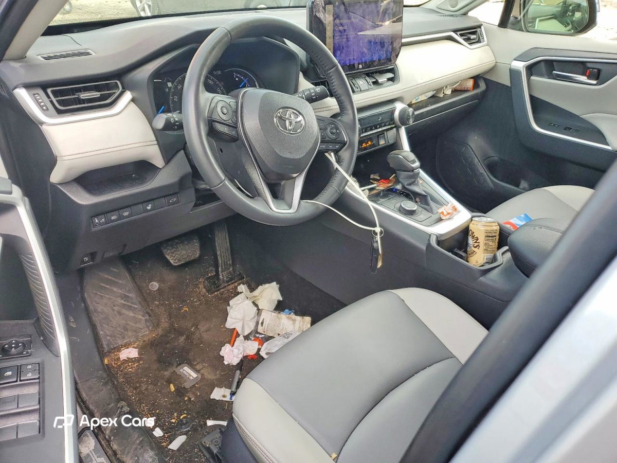 Toyota RAV 4 2025