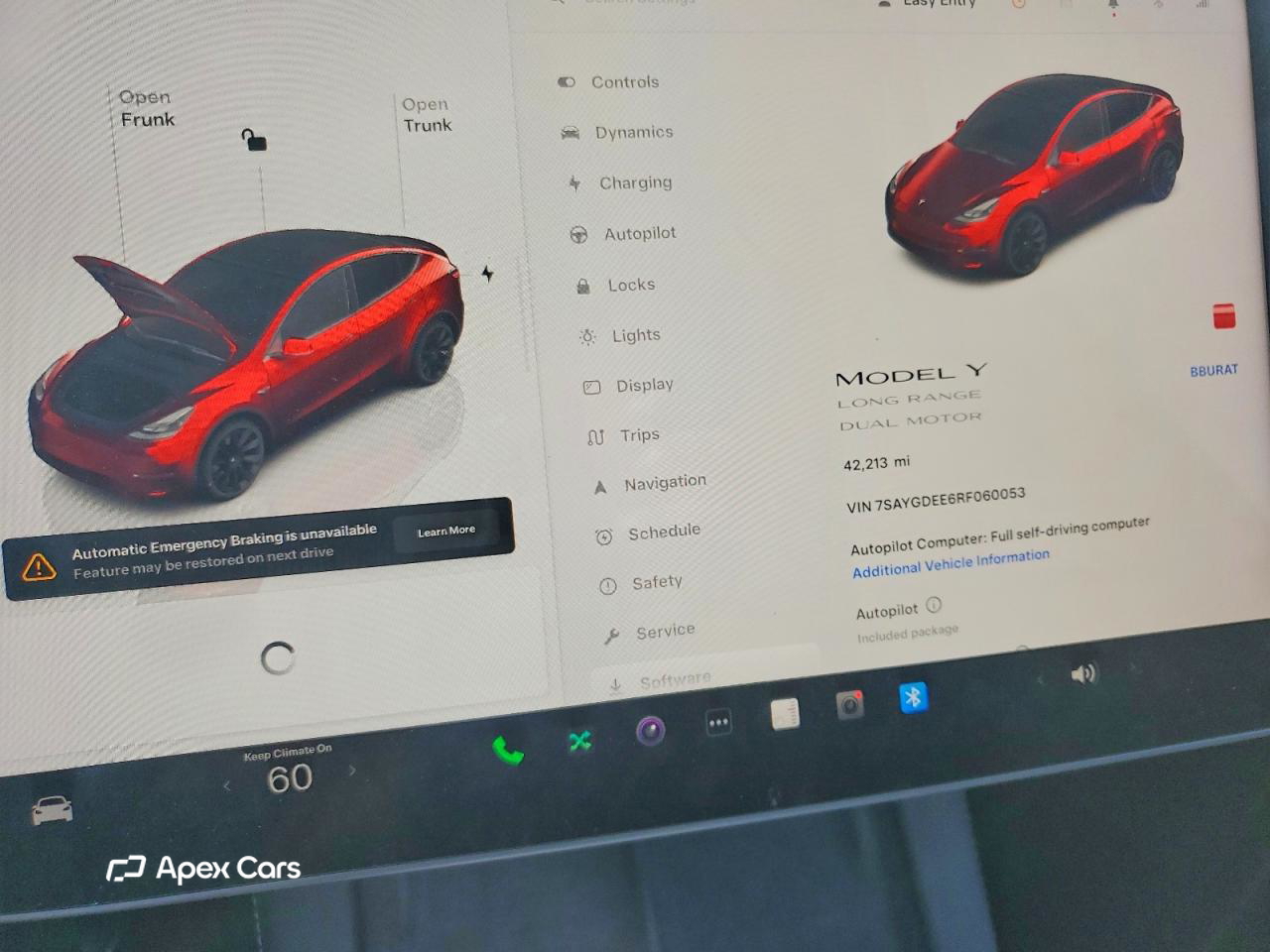 Tesla Model Y 2024