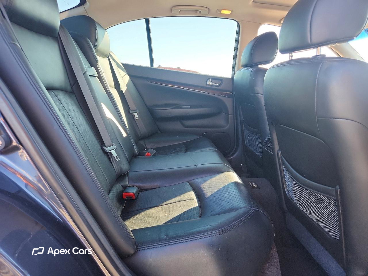 Infiniti G 2013